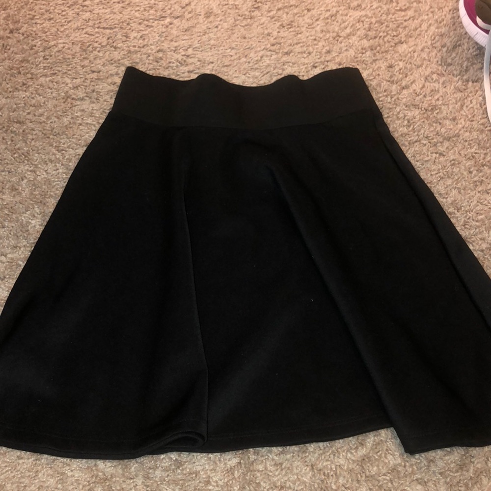 black skirt
